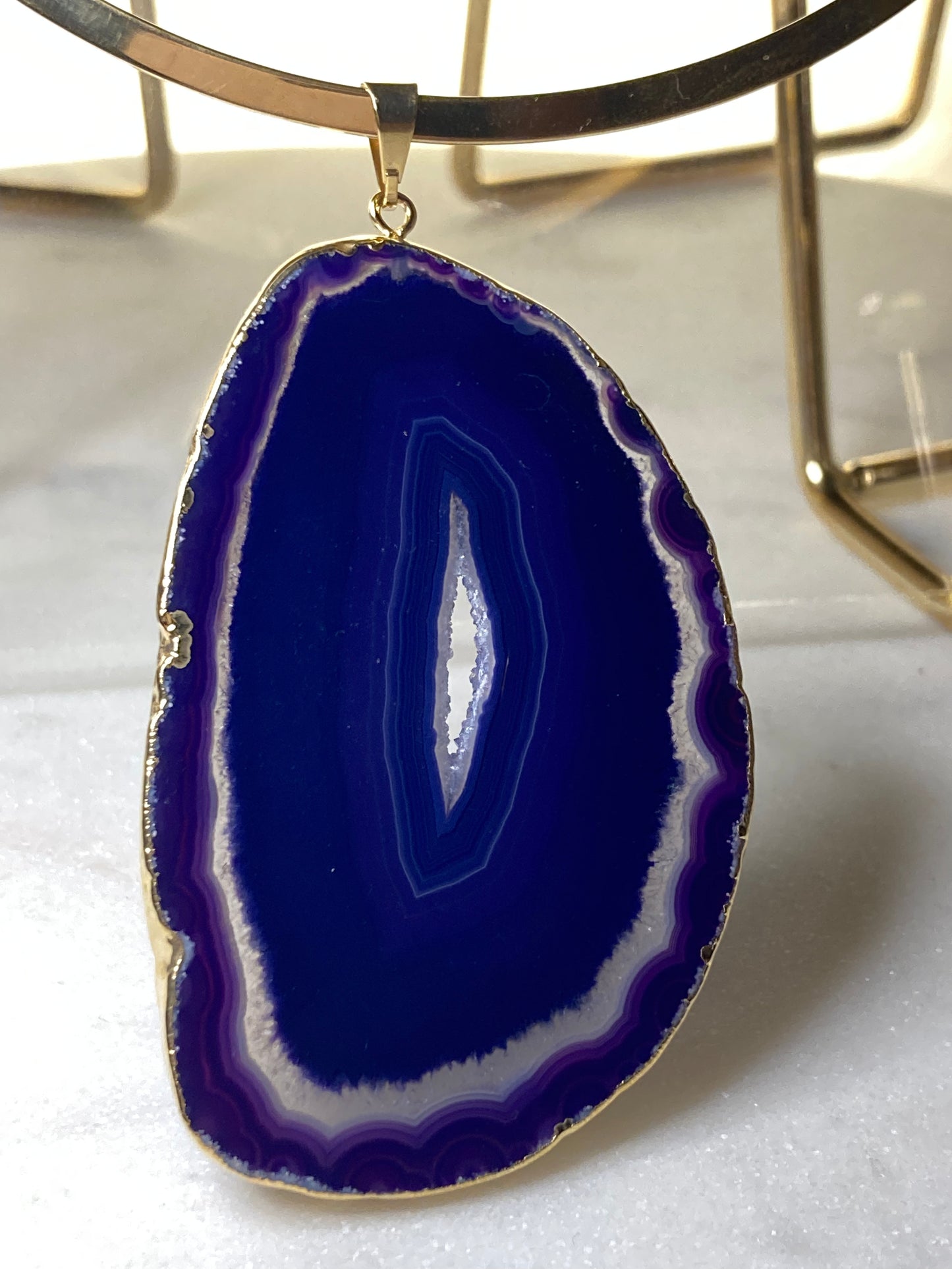 Purple Agate Gold Bath Pendant with Gold Choker